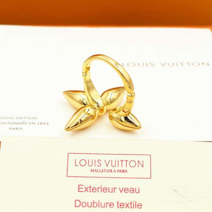 Picture of LV Ring _SKULVring12072012953